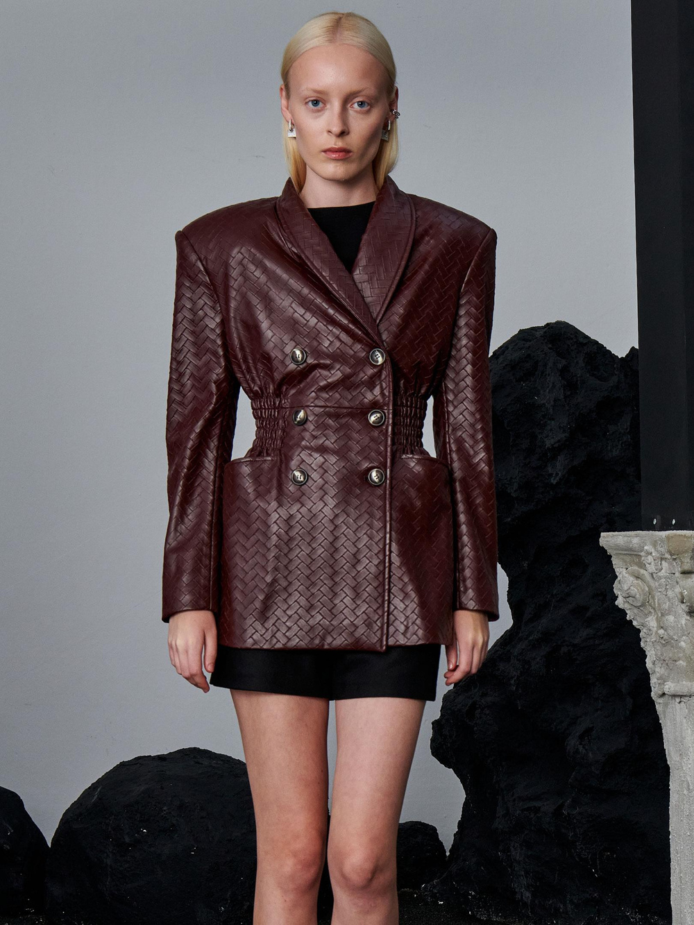 Beli Oturtmalı ve Düğmeli Vegan Örgü Deri Ceket - Bordo