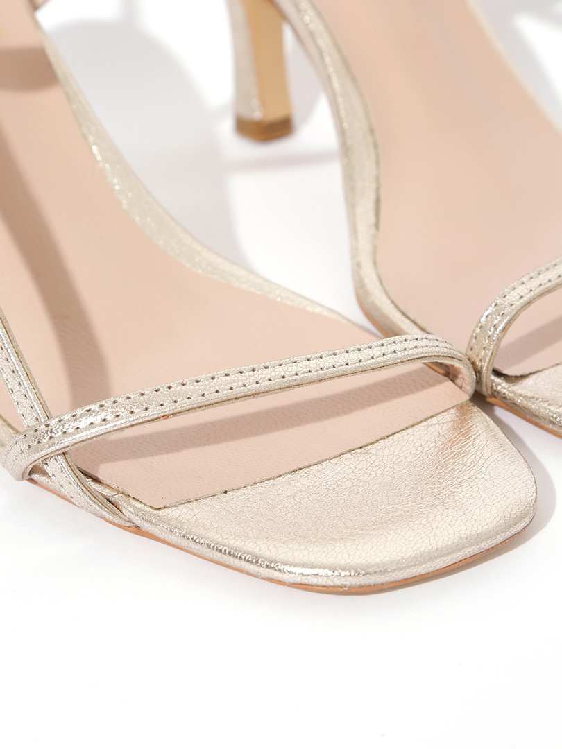 İnce Bantlı Kısa Topuklu Ayakkabı - Gold