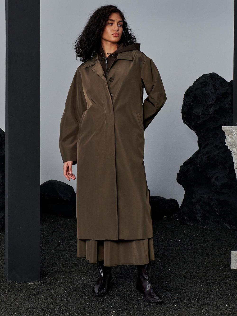 Oversize Kesim Düğmeli ve Cep Detaylı Uzun Trençkot - Haki