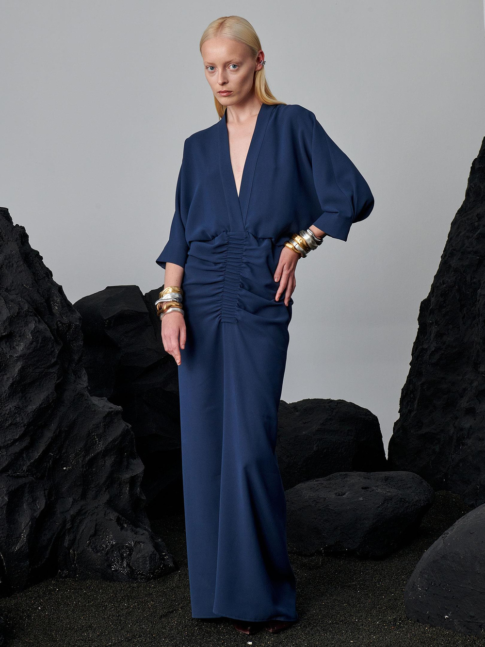 V Yakalı Eteği Lastikli ve Büzgülü Elbise - Petrol