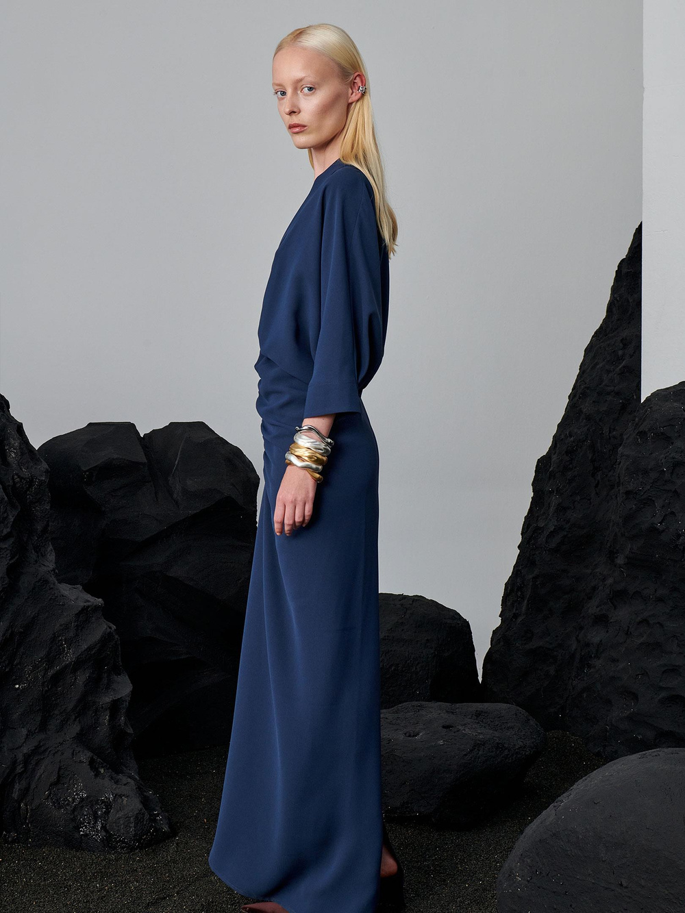 V Yakalı Eteği Lastikli ve Büzgülü Elbise - Petrol