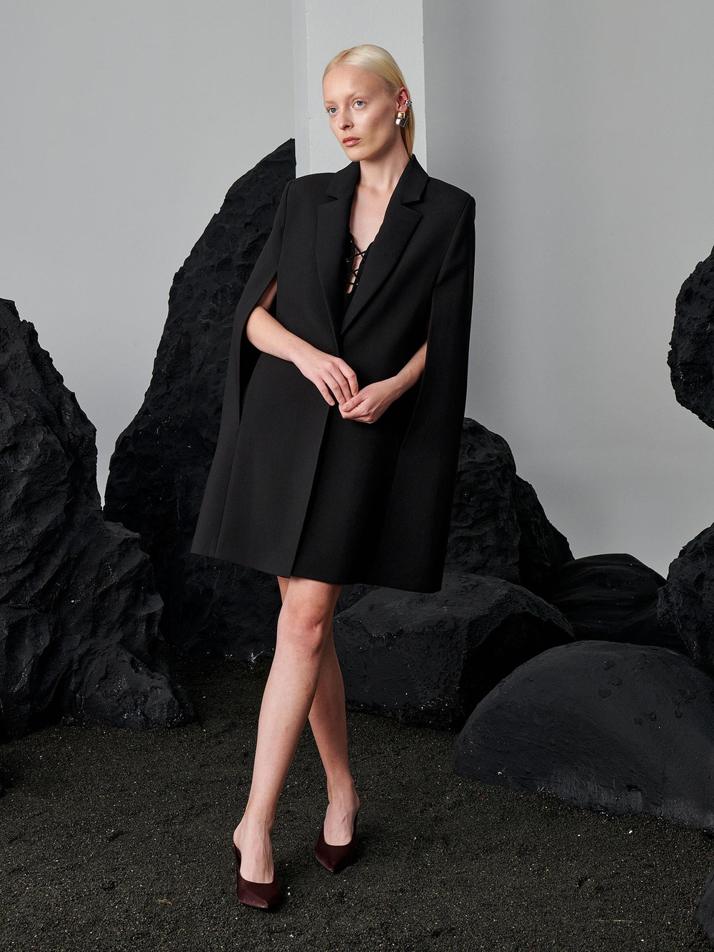 Krep Özel Tasarım Şık Pelerin Ceket - Siyah