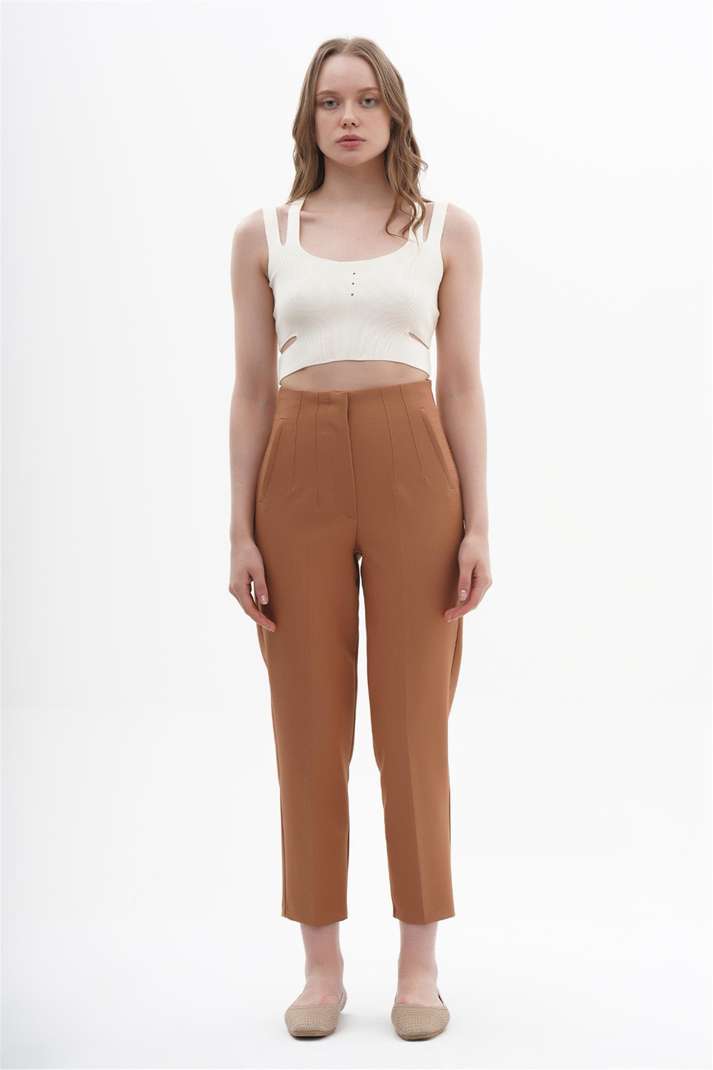 Bg  Dart Detailed Wrist Length Pants