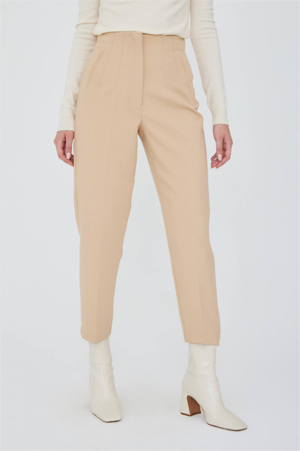 Bg  Dart Detailed Wrist Length Pants