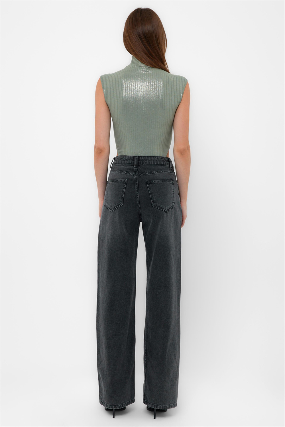 Shiny Surfaced Tutleneck Rib Body