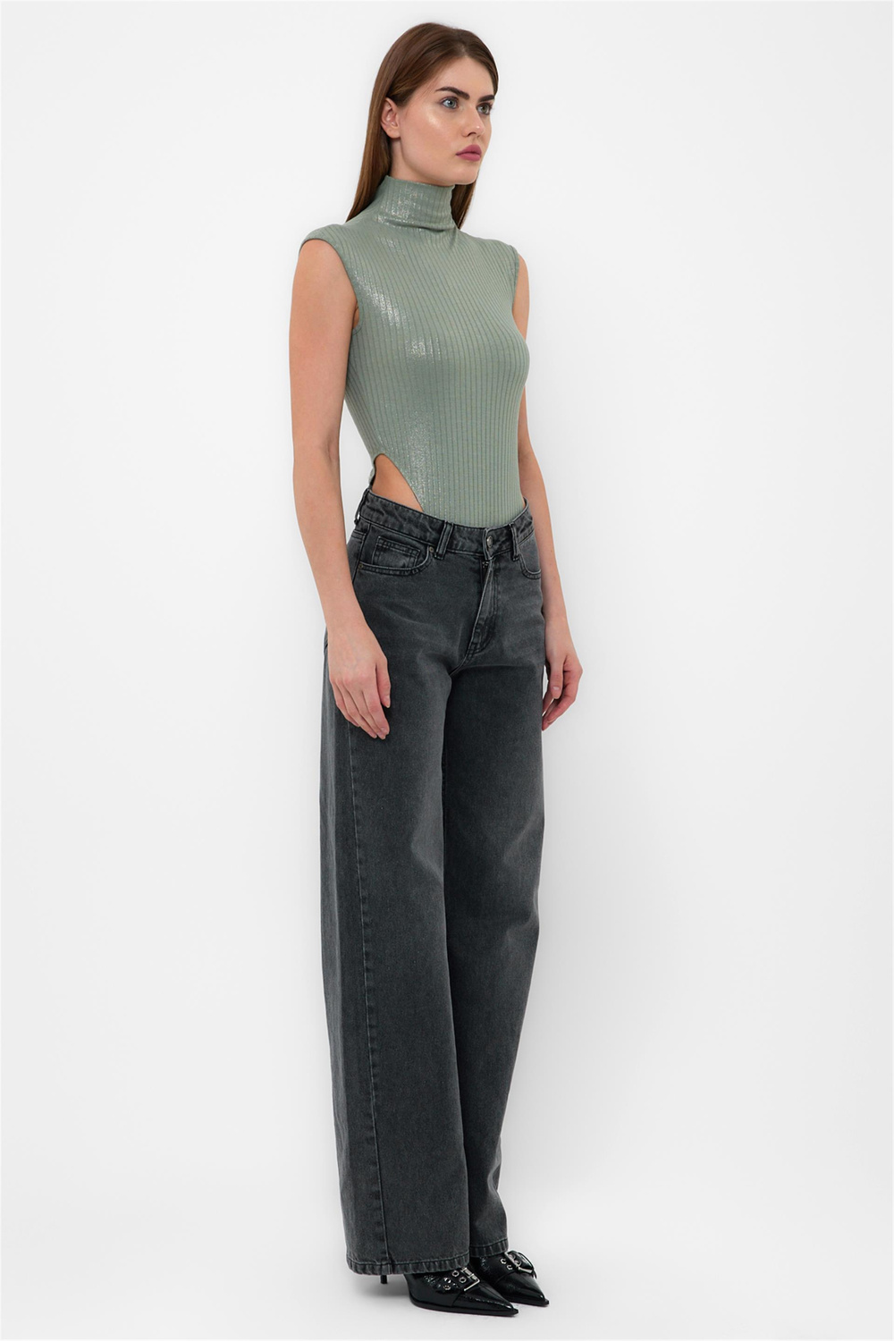 Shiny Surfaced Tutleneck Rib Body