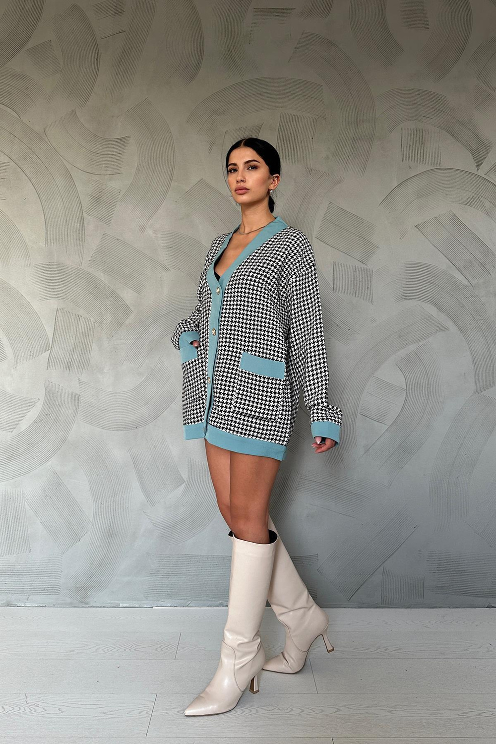 Wholesale Houndstooth Patterned Cardigan with Contrast Trim