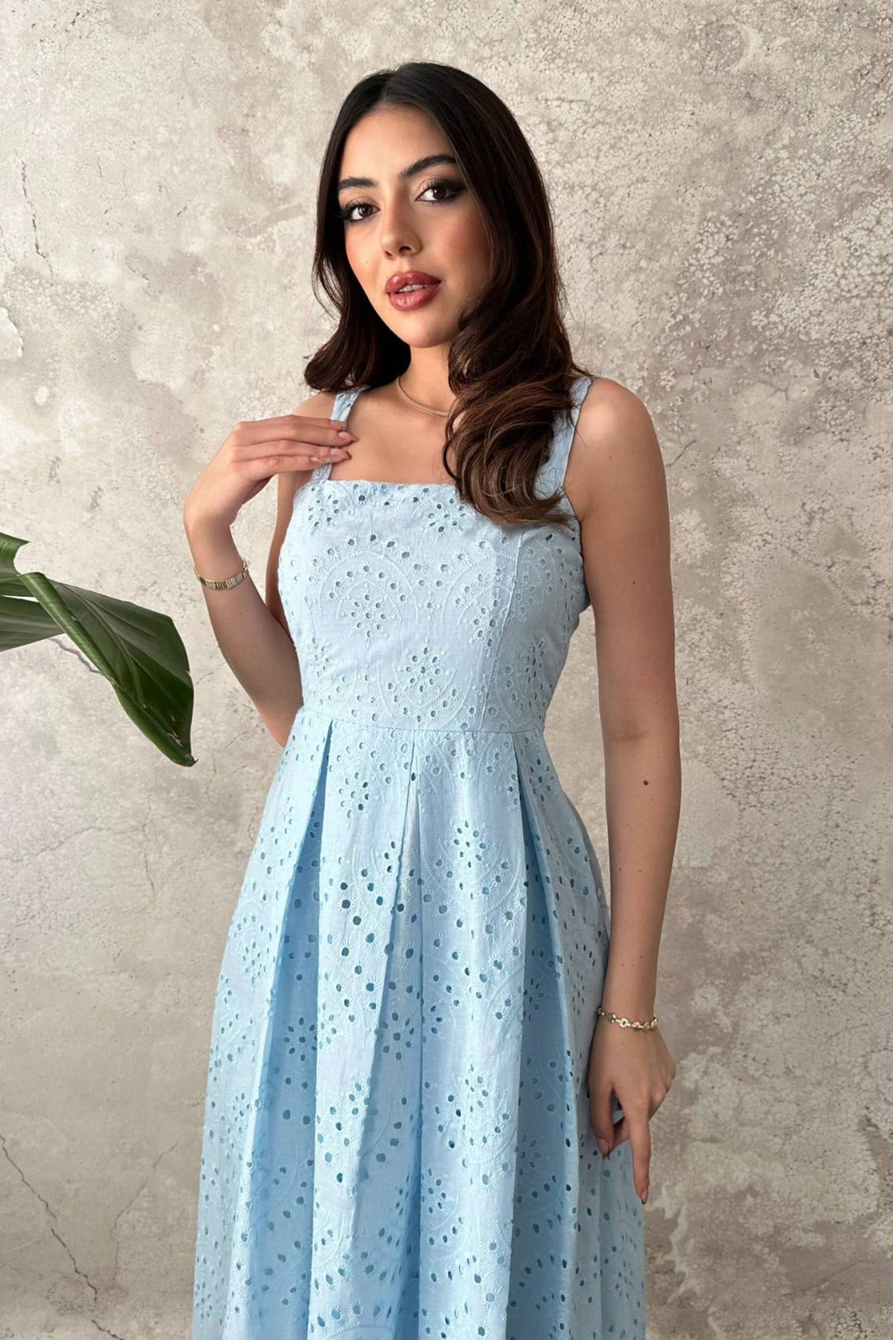 Bebe Mavi Askılı Aparatlı Brode Elbise