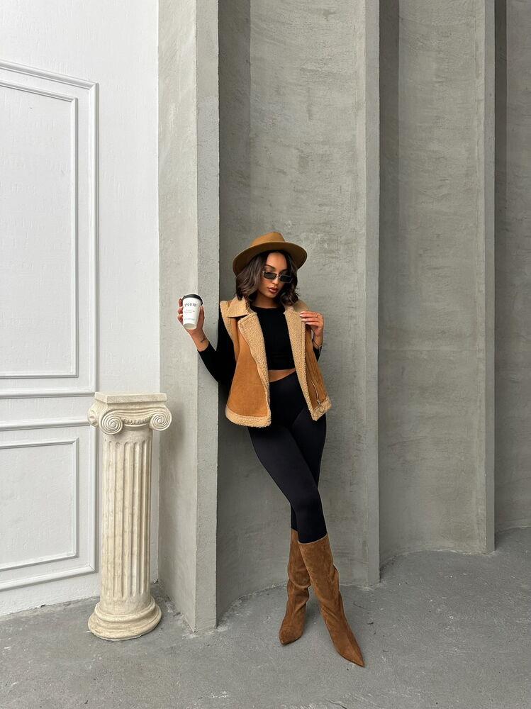 F Suet Wholesale Vest with Fur Collar - Tan