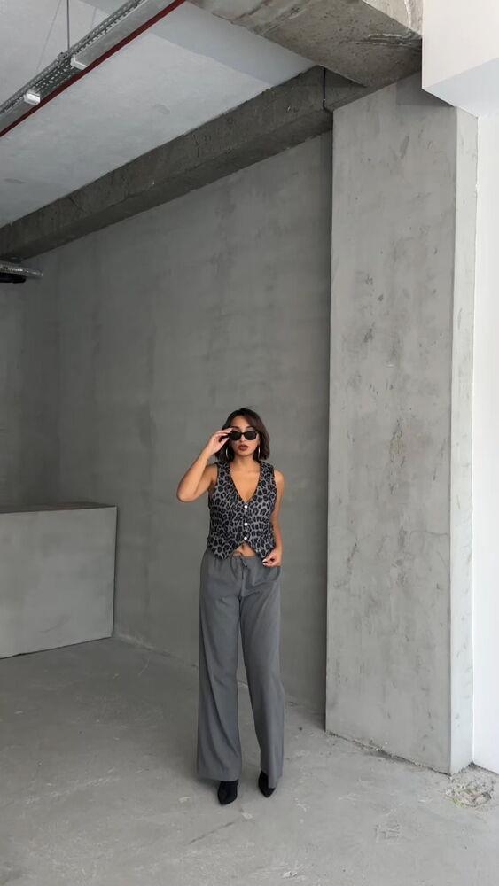 Cashmere Wholesale Vest - Gray Leopard