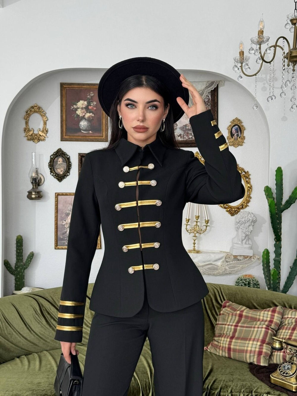 Munan Two-Piece Set