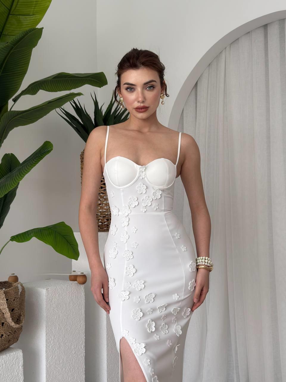 Stor Rose Detaylı Elbise