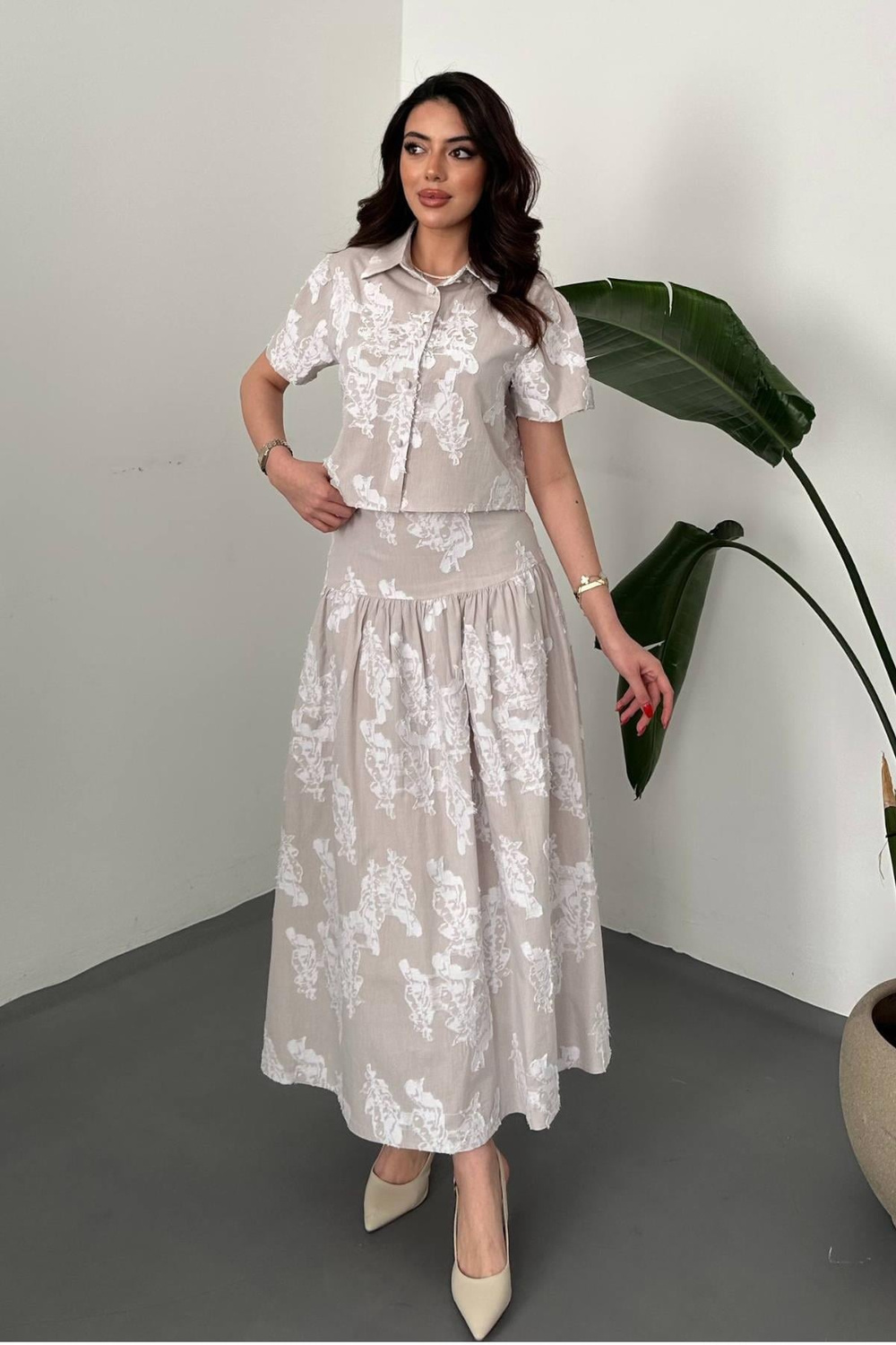 Wholesale Beige Cropped Shirt and Corset Skirt Set