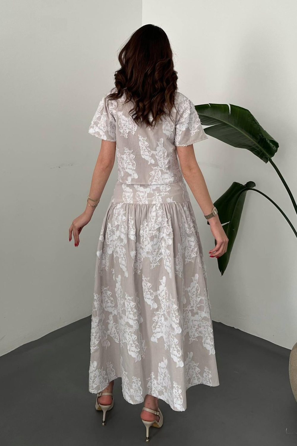 Wholesale Beige Cropped Shirt and Corset Skirt Set