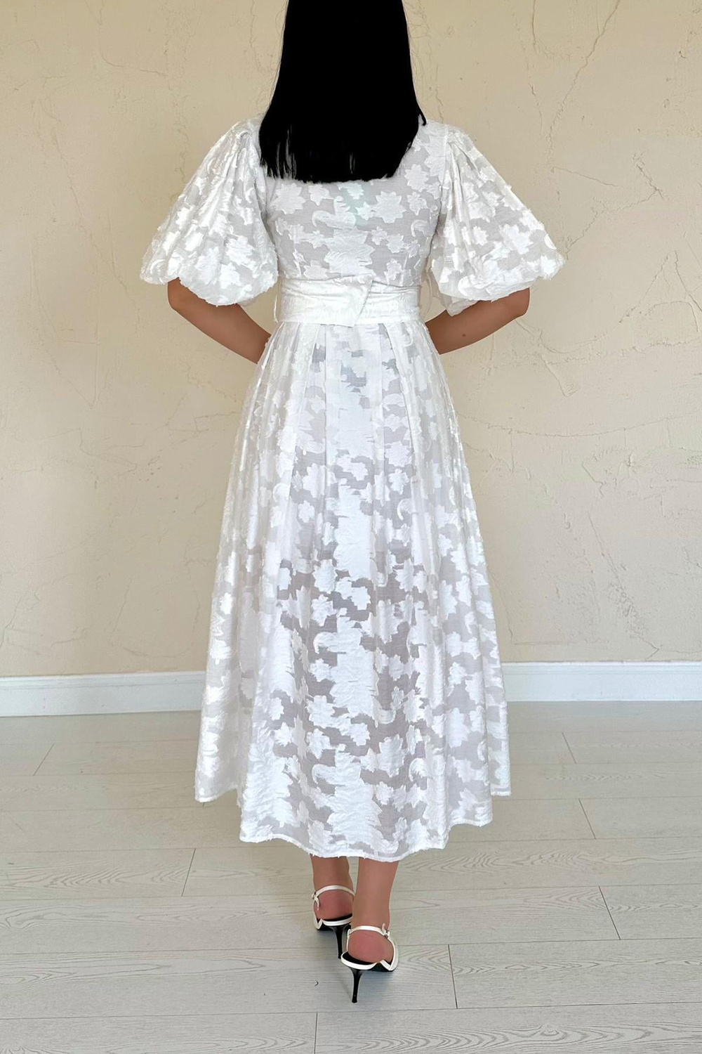 Wholesale Ecru Balloon-Sleeve Dress with Matching Belt