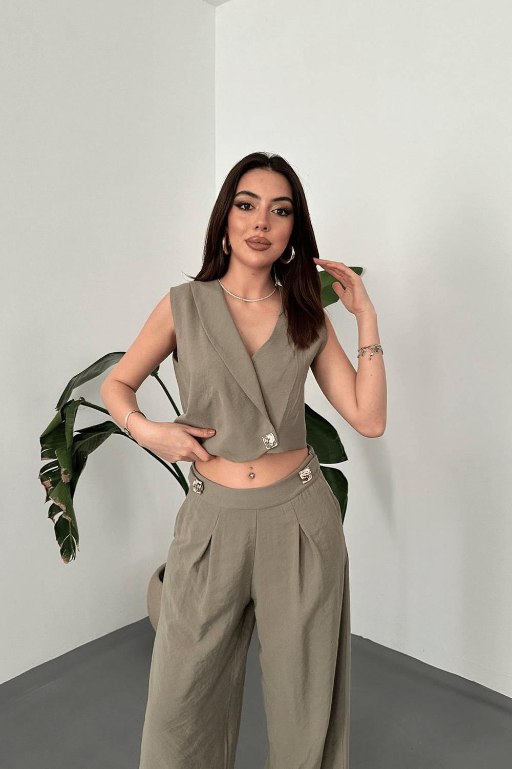 Haki Asimetrik Yelek Ve Pantolon Takım
