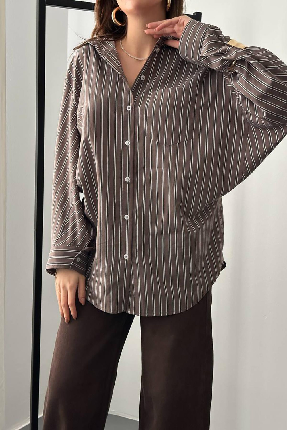 Wholesale Brown Striped Loose-Fit Shirt