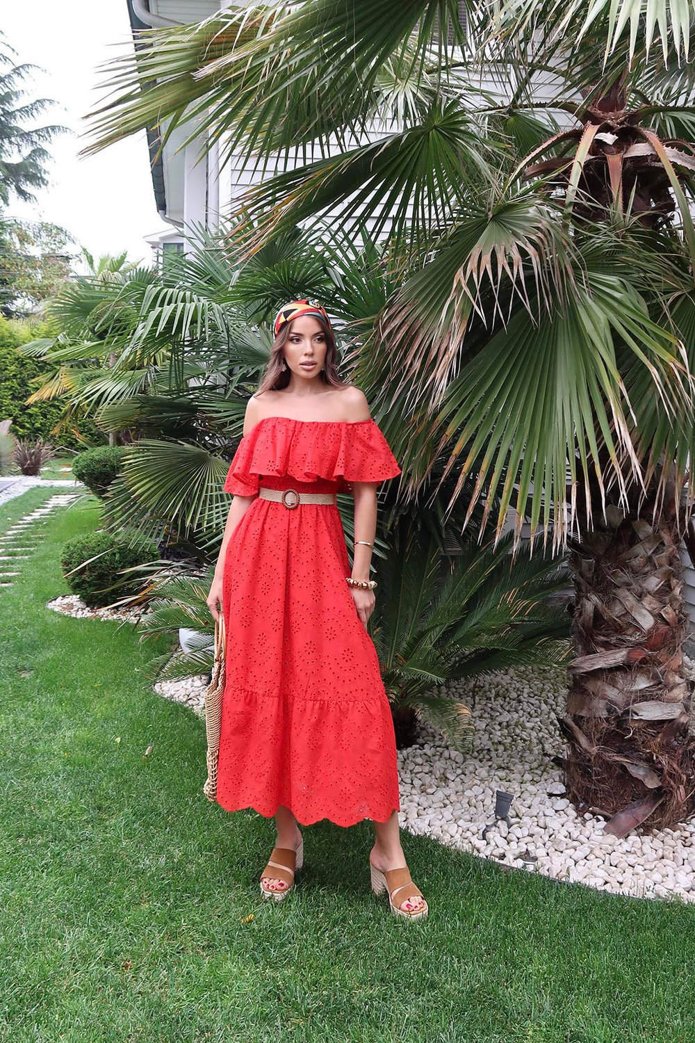 Toptan Kırmızı Omzu Lastikli Brode Elbise