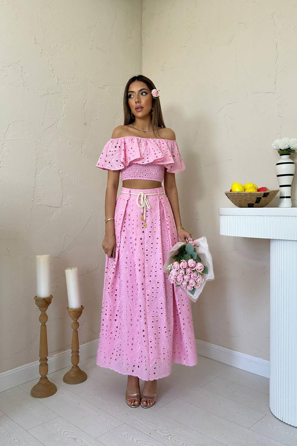 Wholesale Pink Guipure Embroidery Blouse and Skirt Set