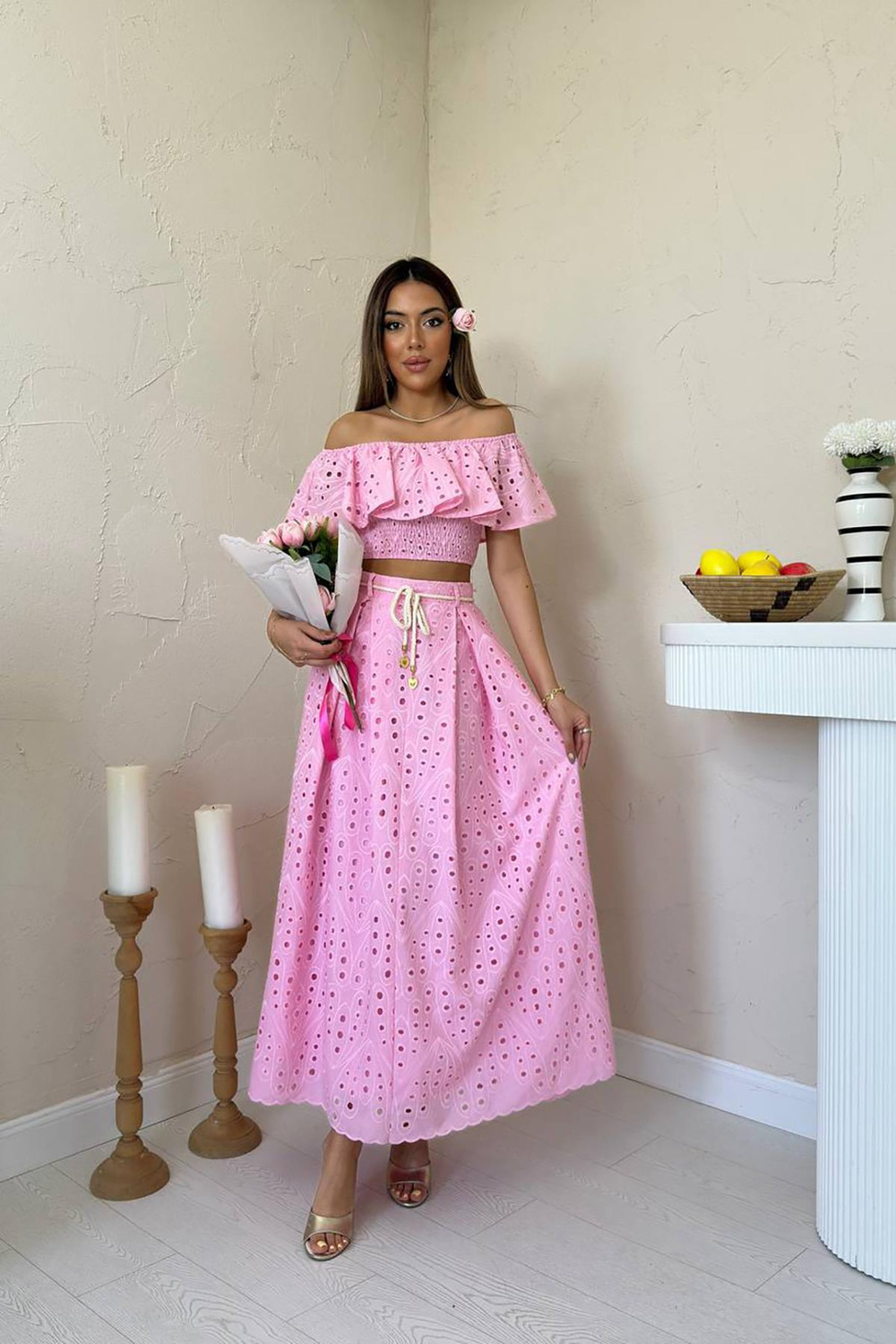 Wholesale Pink Guipure Embroidery Blouse and Skirt Set