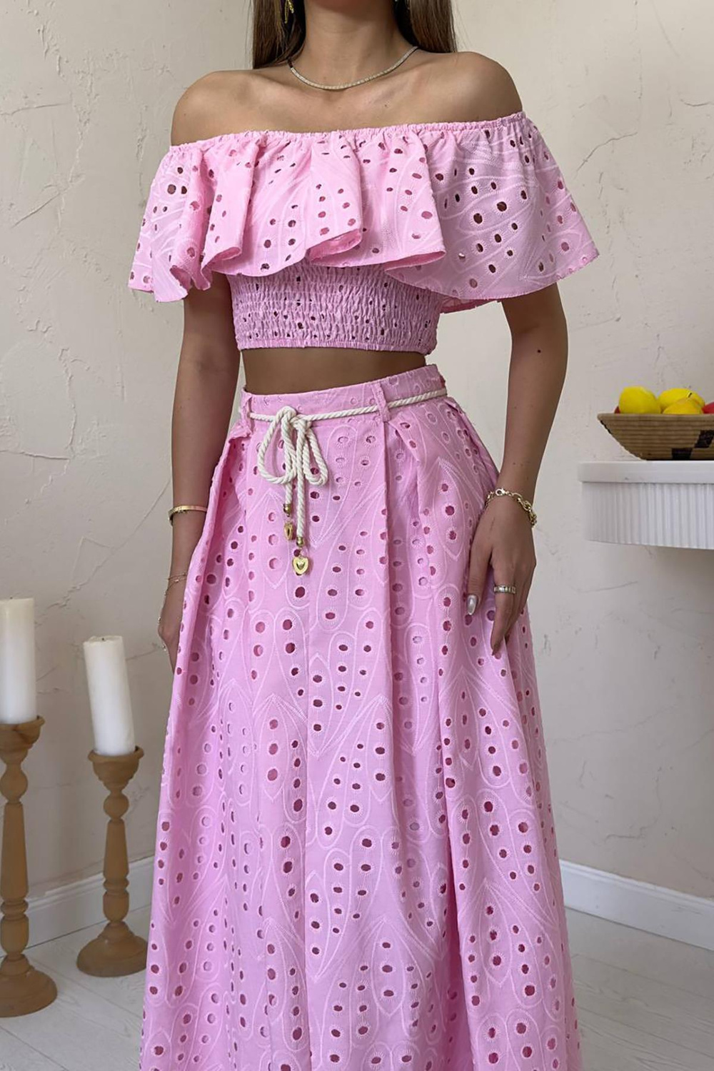Wholesale Pink Guipure Embroidery Blouse and Skirt Set