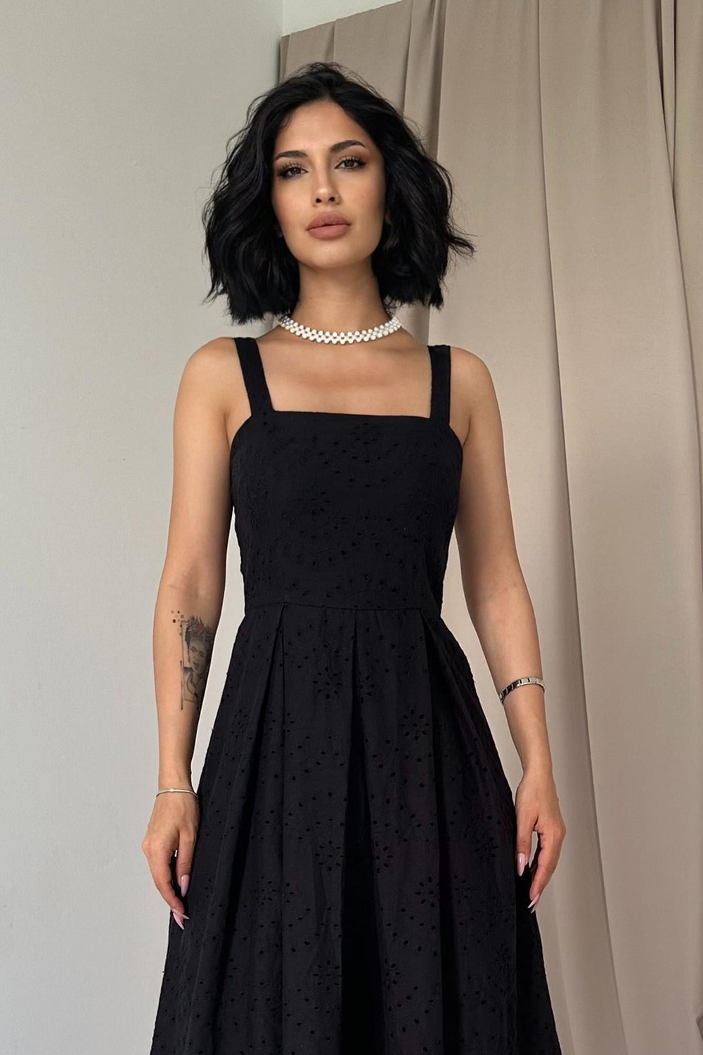 Wholesale Black Embroidery Dress with Hangers