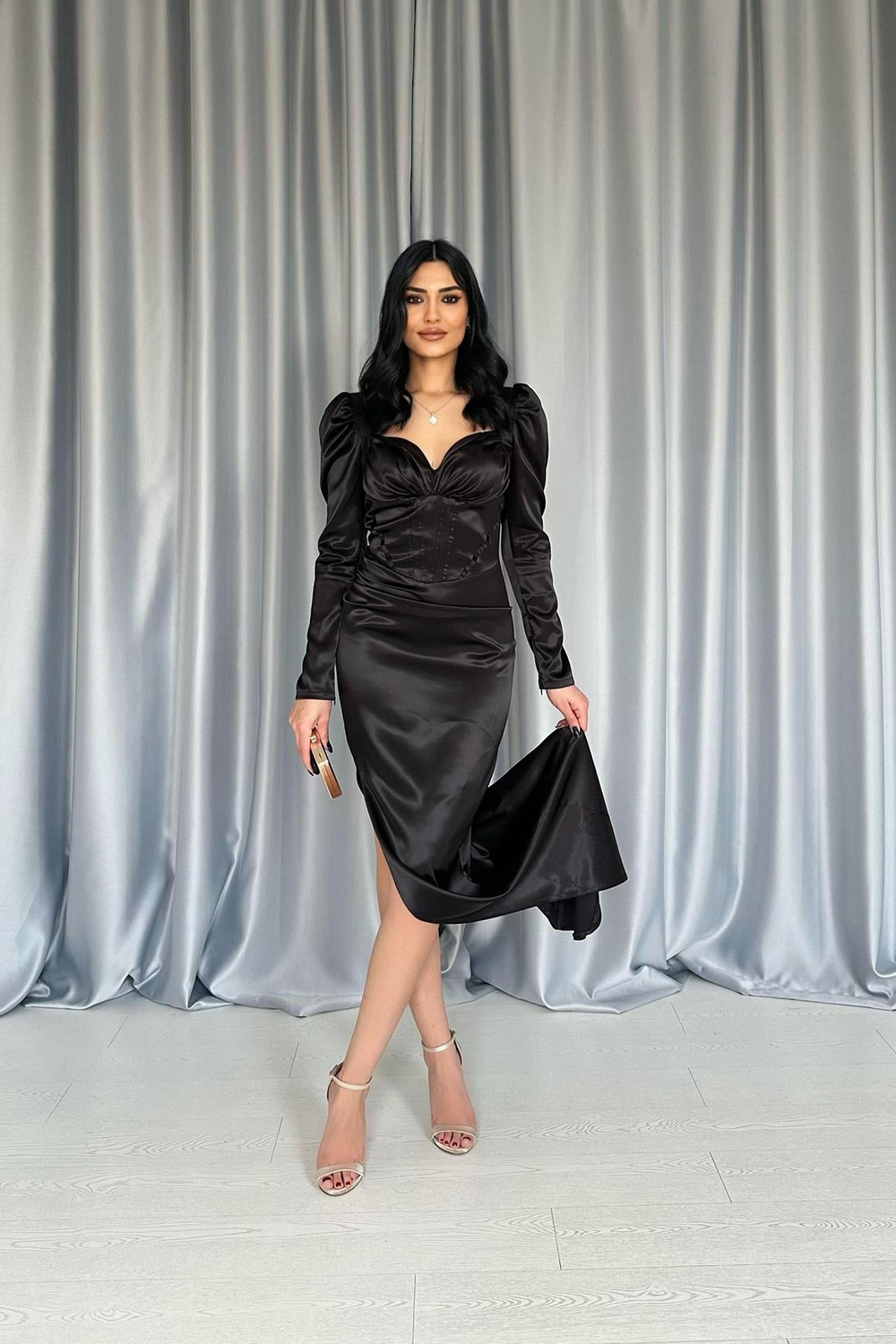 Wholesale Black Dress with Cups and Slit