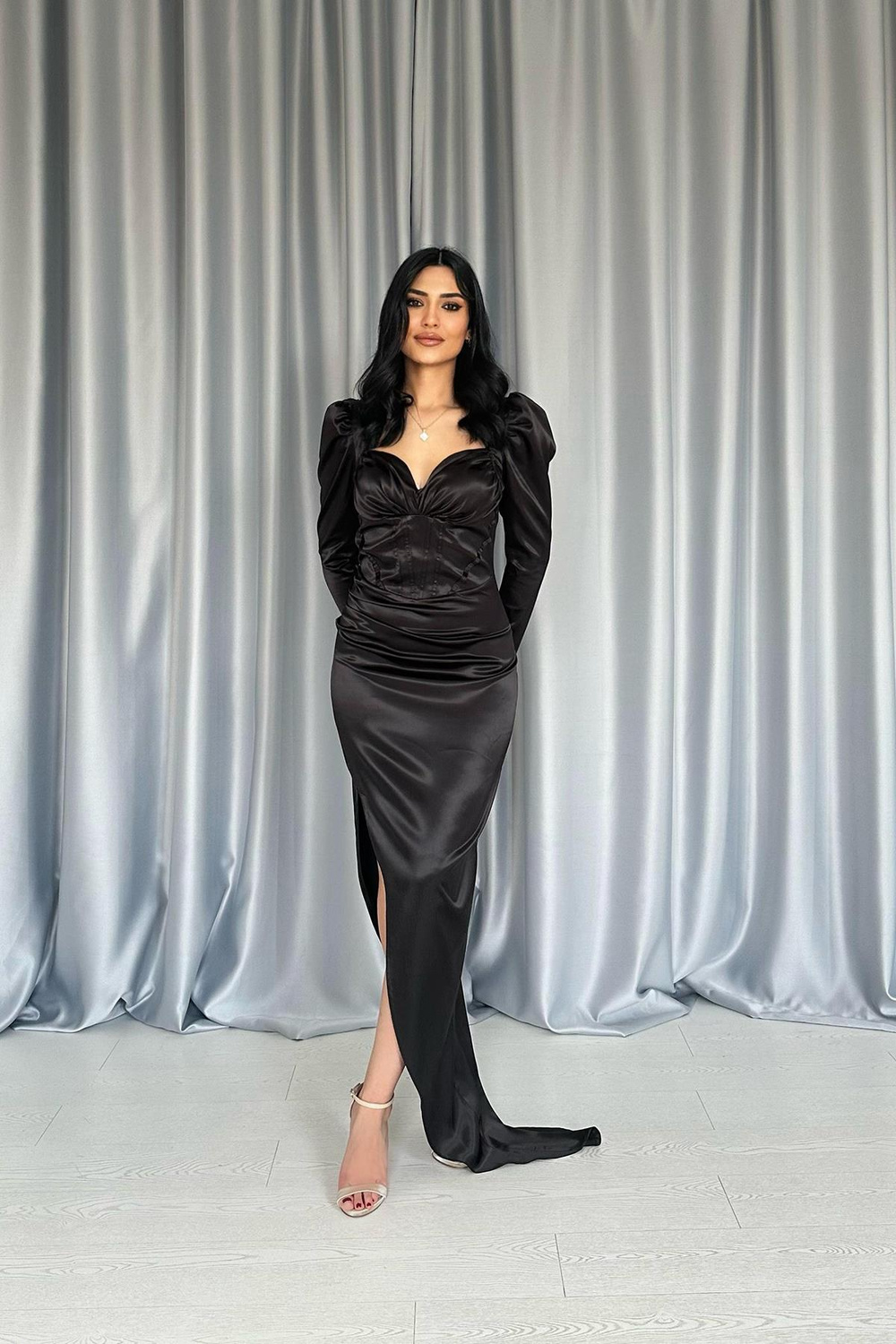 Wholesale Black Dress with Cups and Slit
