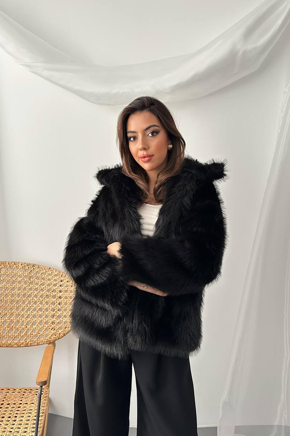 Wholesale Black Faux Fur Coat