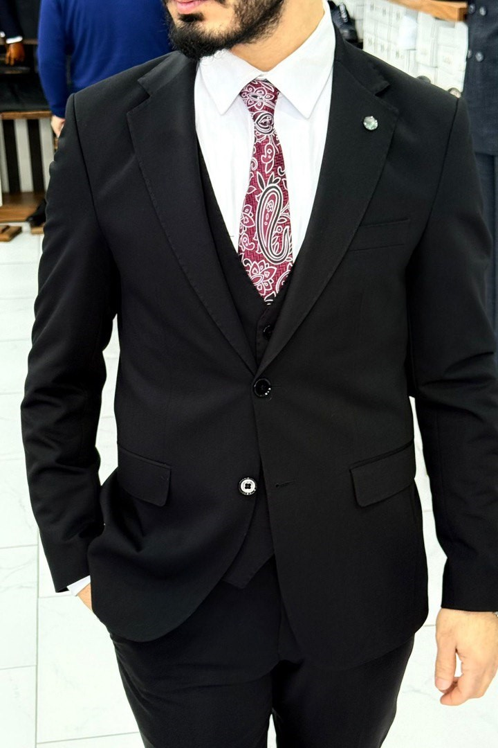 Wholesale Men Black Three-Piece Suit 1744W26-001