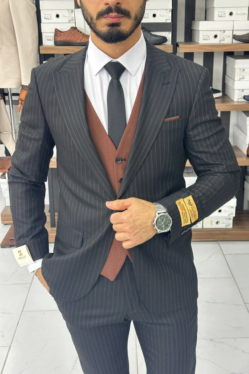 Wholesale Men Black Three-Piece Suit 1744W26-003