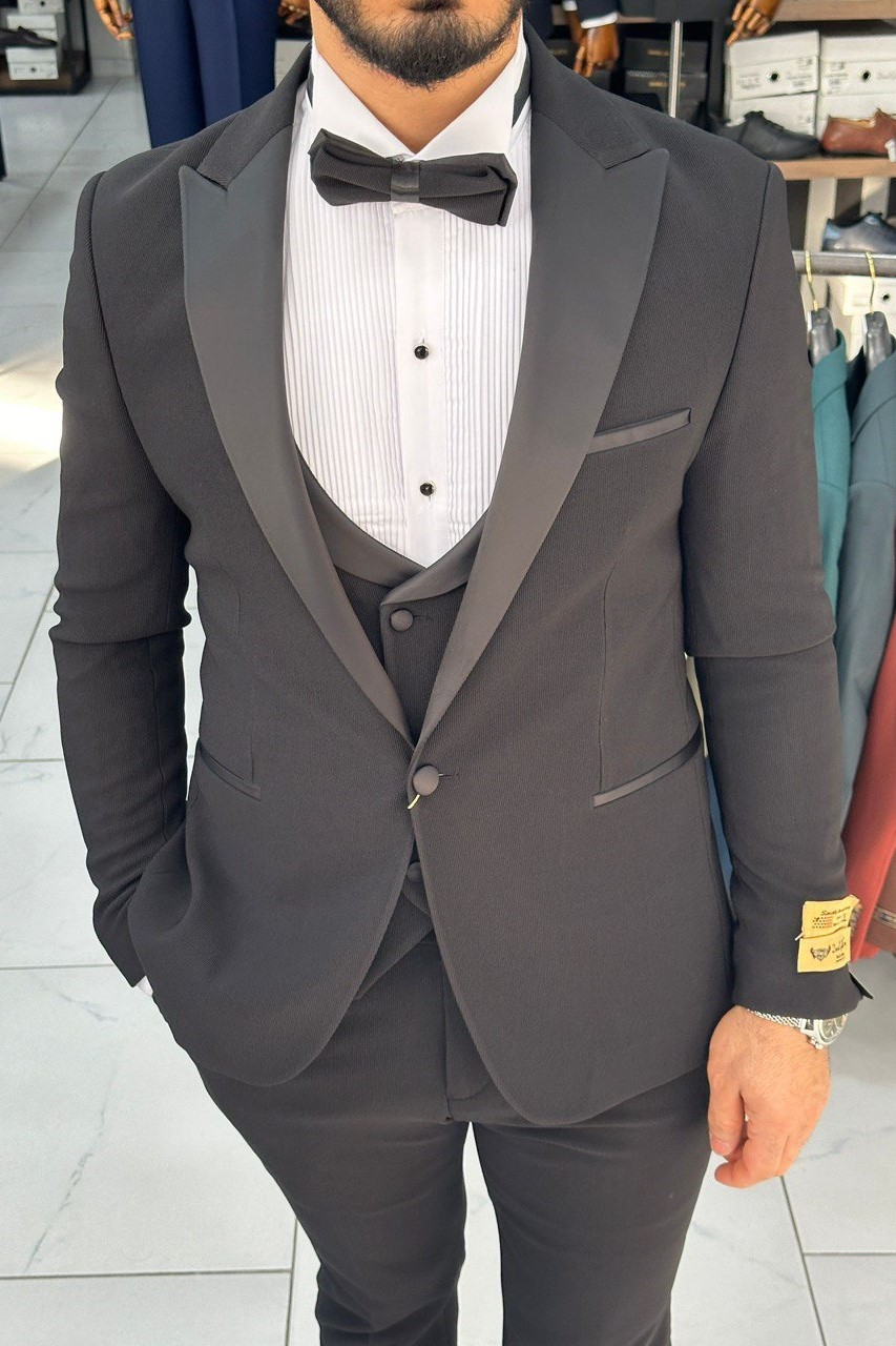 Wholesale Men Black Three-Piece Suit 1744W26-004