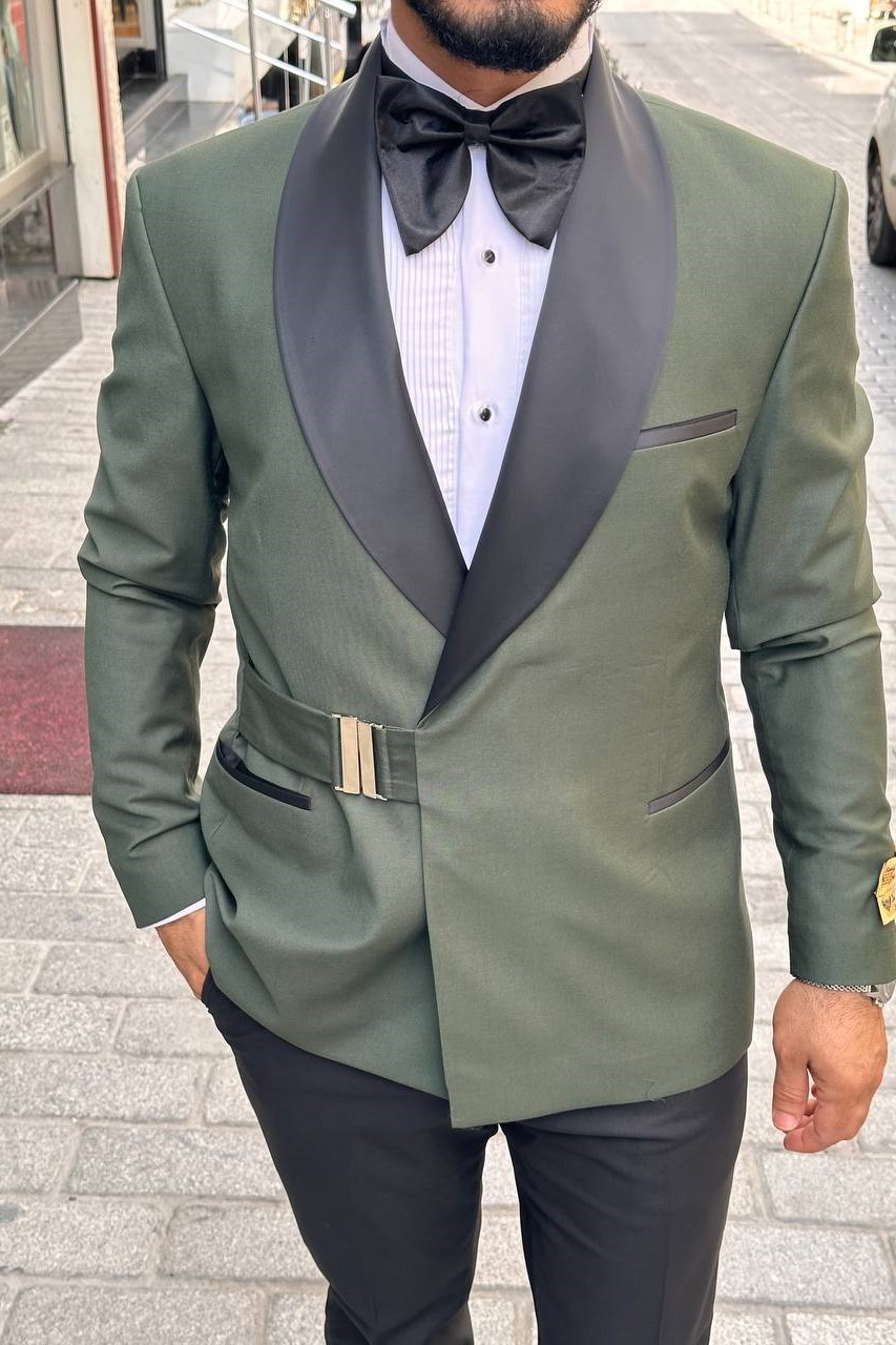 Wholesale Men Khaki Three-Piece Suit 1744W26-007
