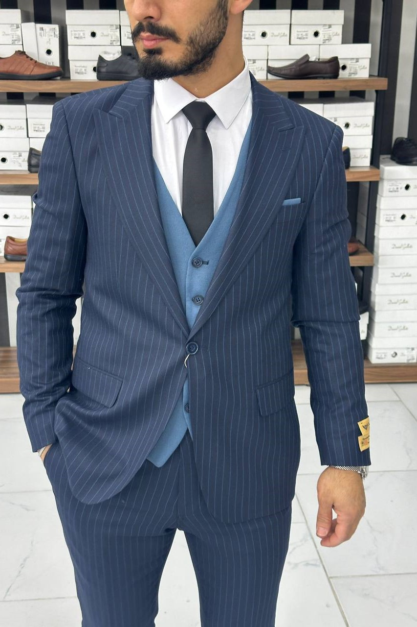 Wholesale Men Navy  Three-Piece Suit 1744W26-003