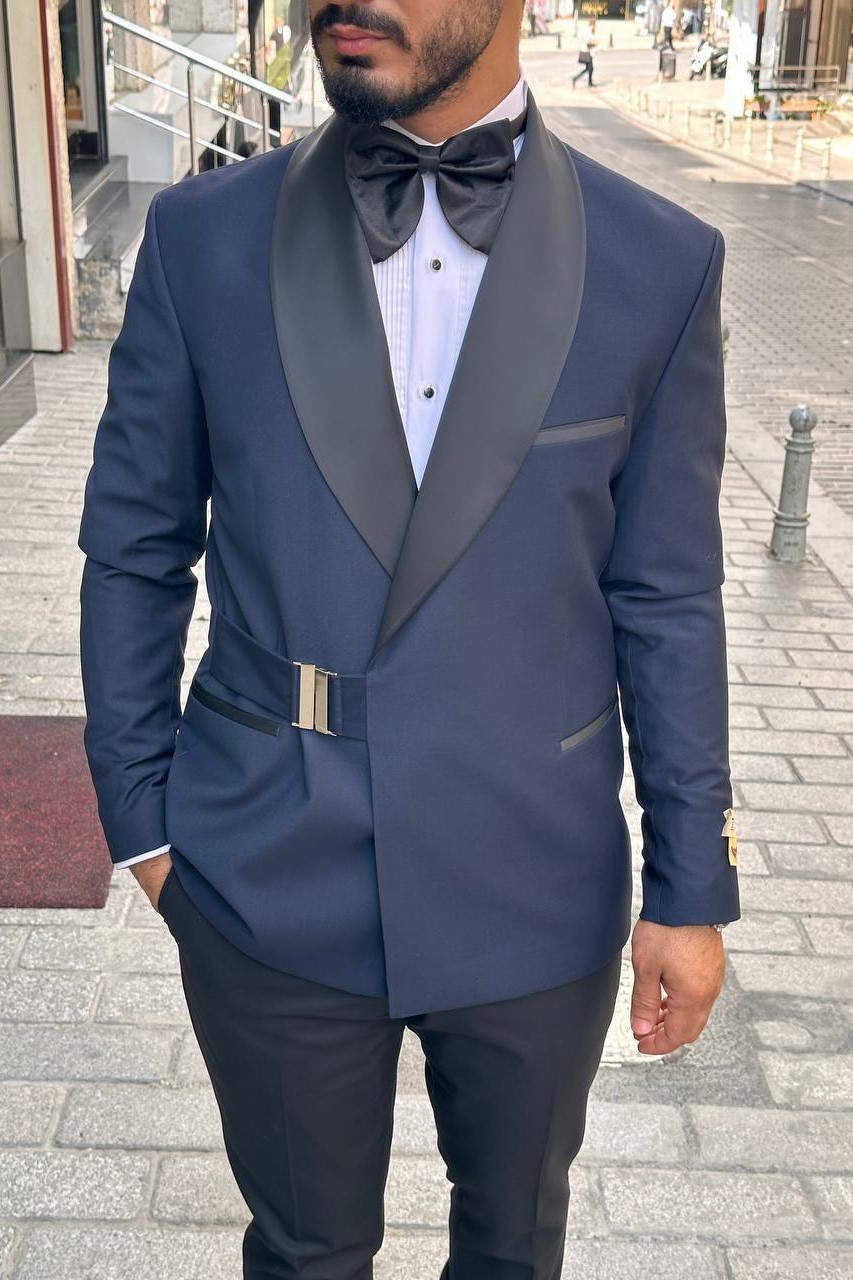 Wholesale Men Navy Three-Piece Suit 1744W26-007