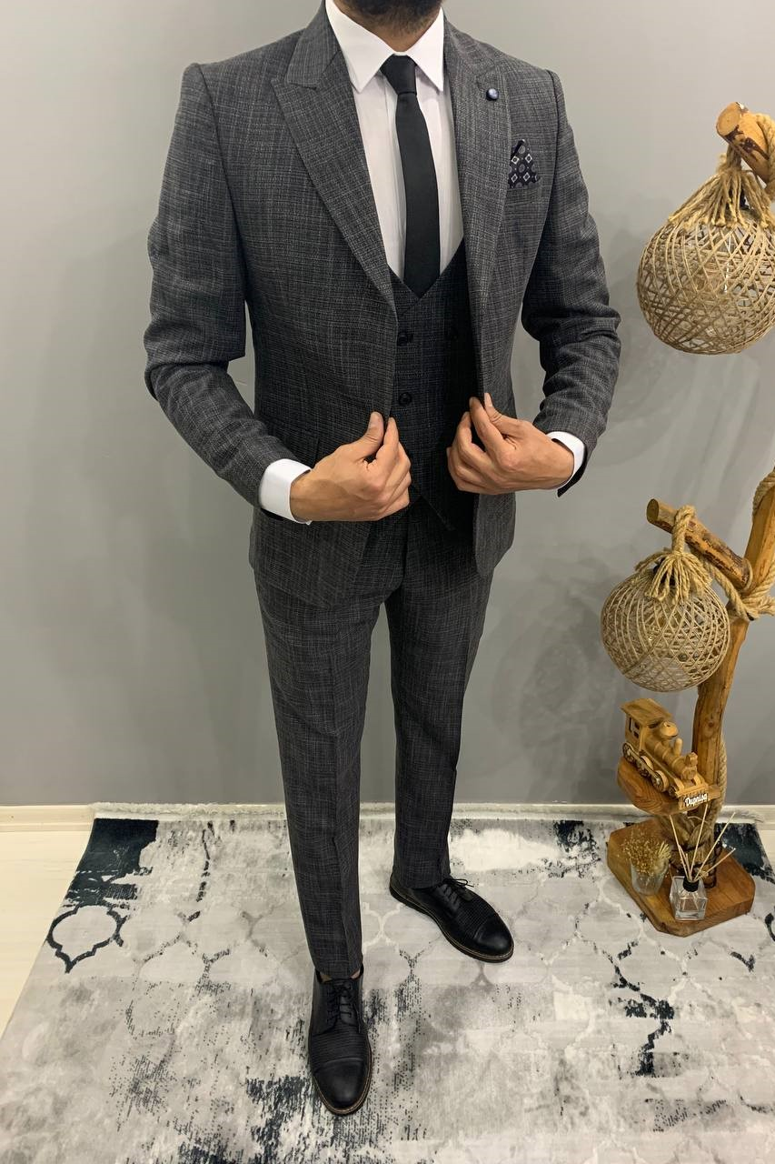 Wholesale Men's Anthracite Three-Piece Suit 1701W26-091