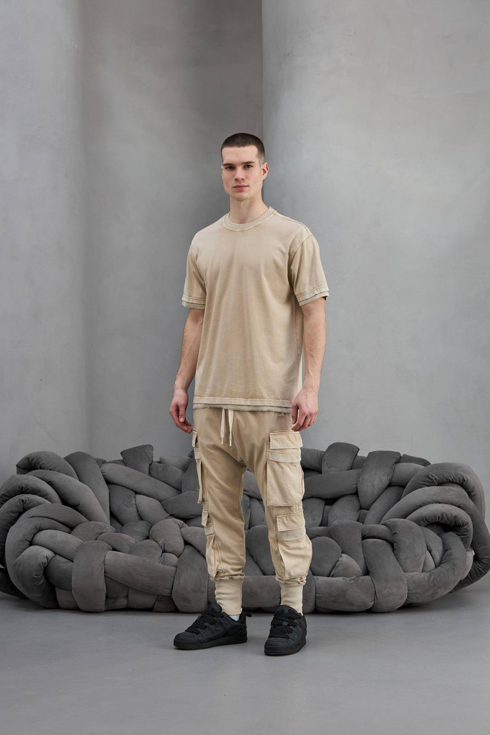 Wholesale Men's Beige T-shirt and Pants Set 1603W26-26-Y002