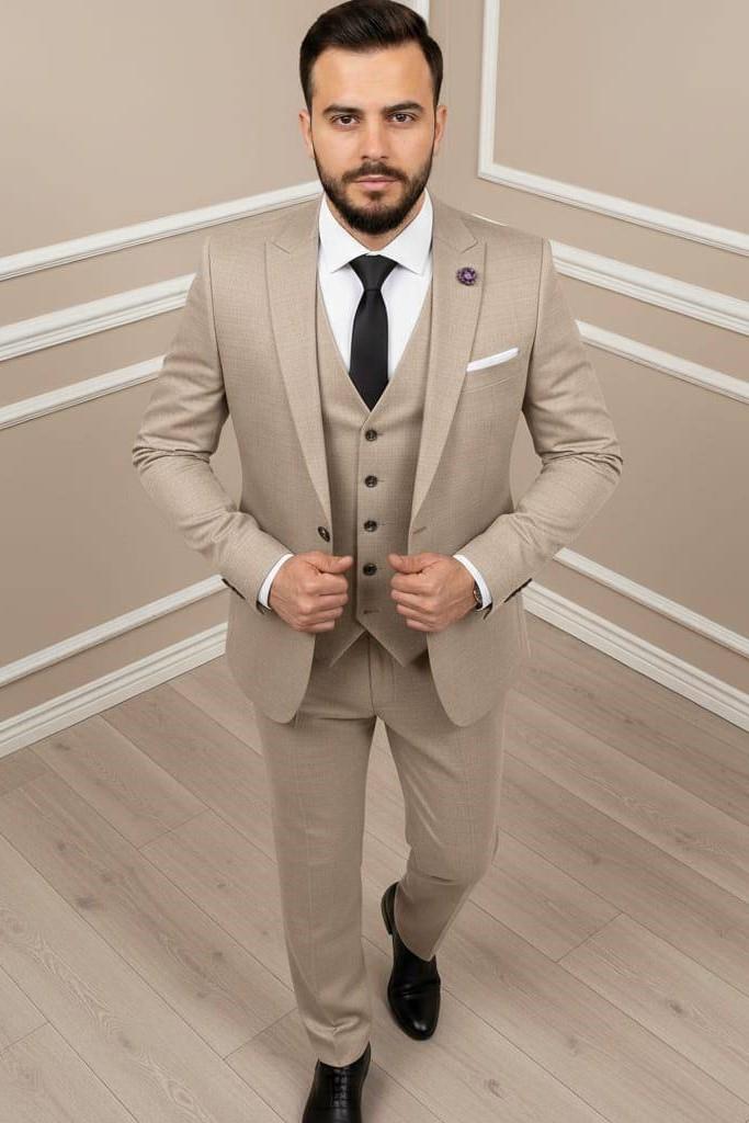 Wholesale Men's Beige Three-Piece Suit 1701W26-036