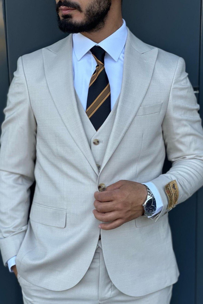 Wholesale Men's Beige Three-Piece Suit 1744W26-058