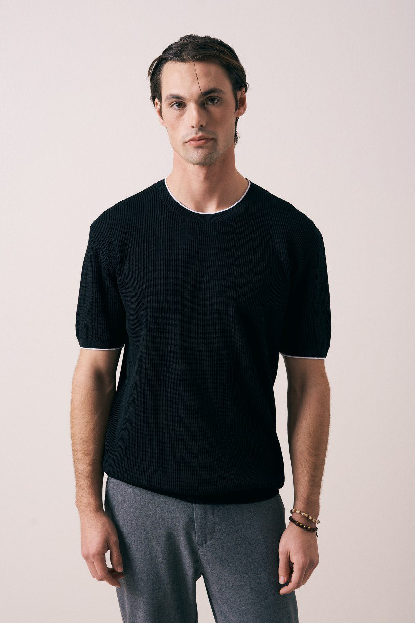 Wholesale Mens Black Knit Crew-Neck T-Shirt