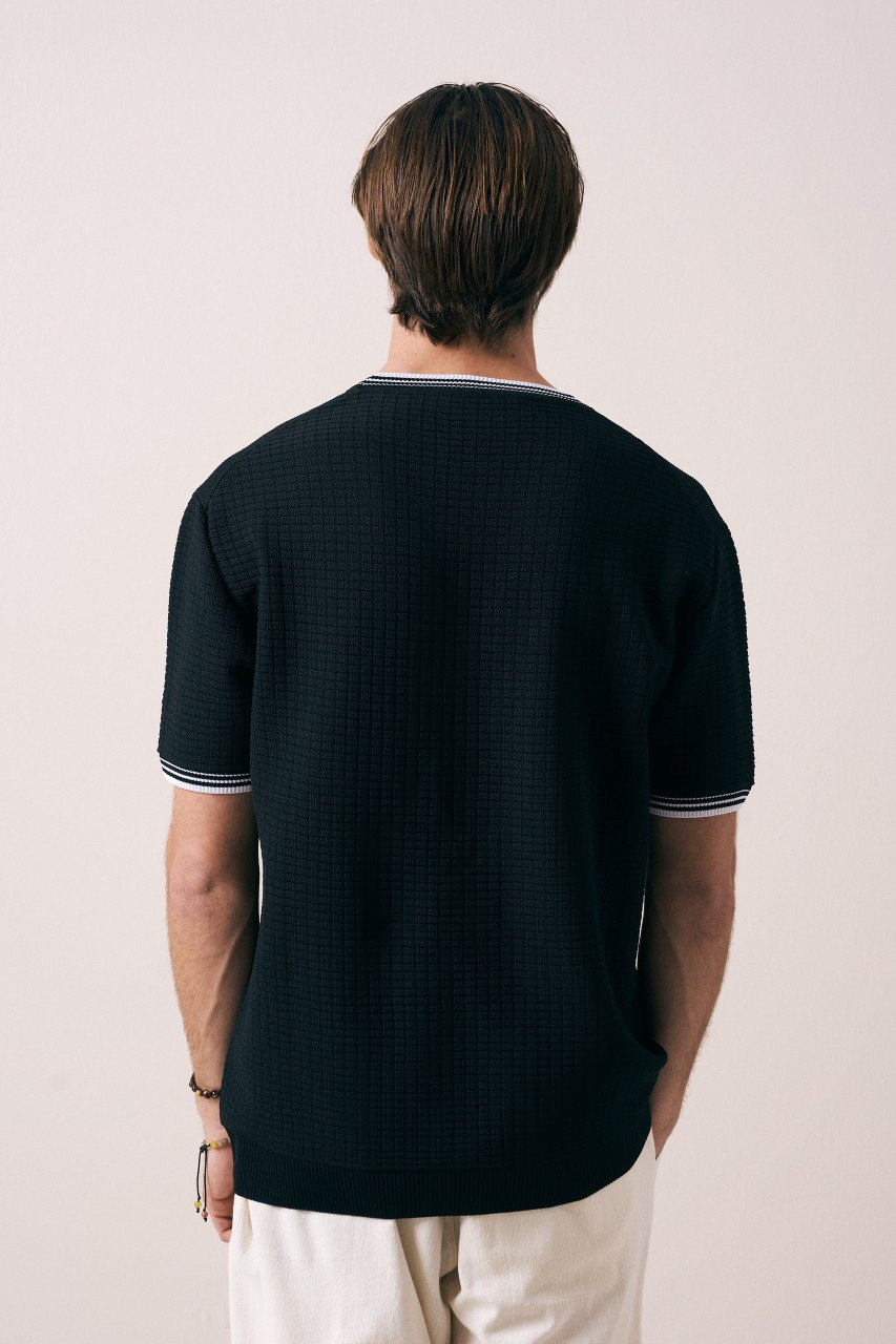 Wholesale Mens Black Knit Crew-Neck T-Shirt