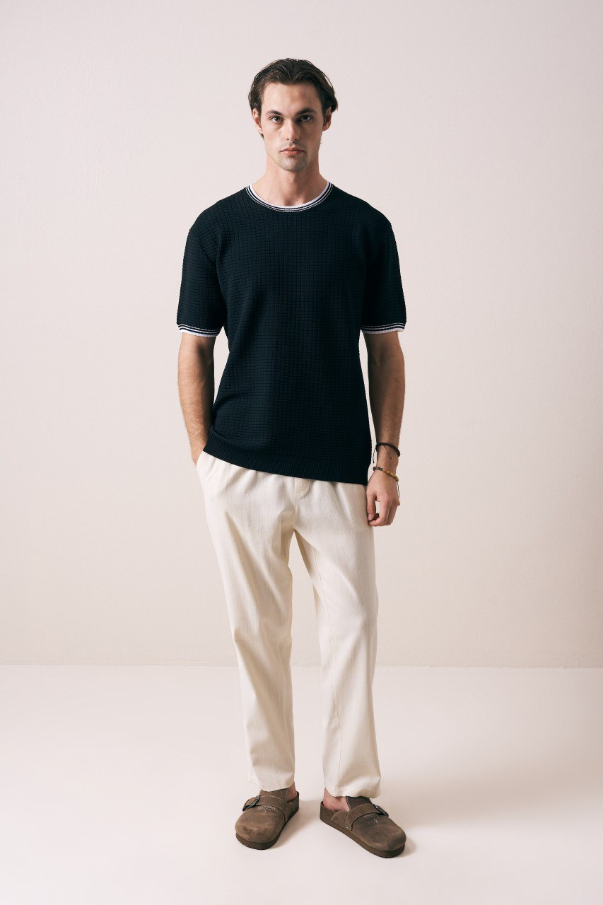 Wholesale Mens Black Knit Crew-Neck T-Shirt