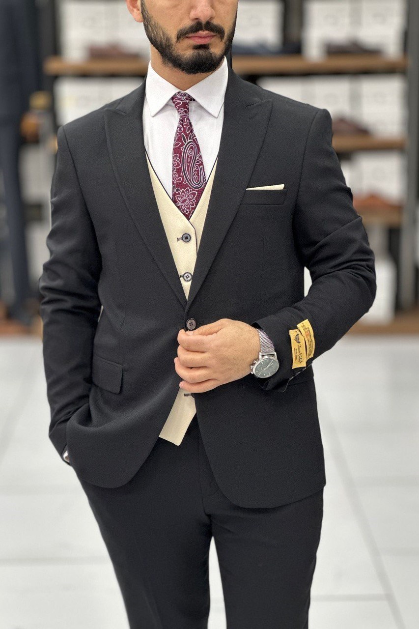 Wholesale Men's Black Plus Size Three-Piece Suit 1744W26-033