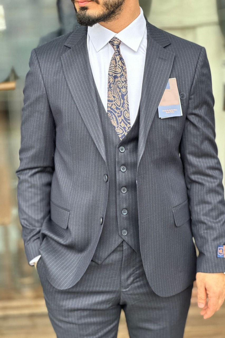Wholesale Men's Black Plus Size Three-Piece Suit 1744W26-027