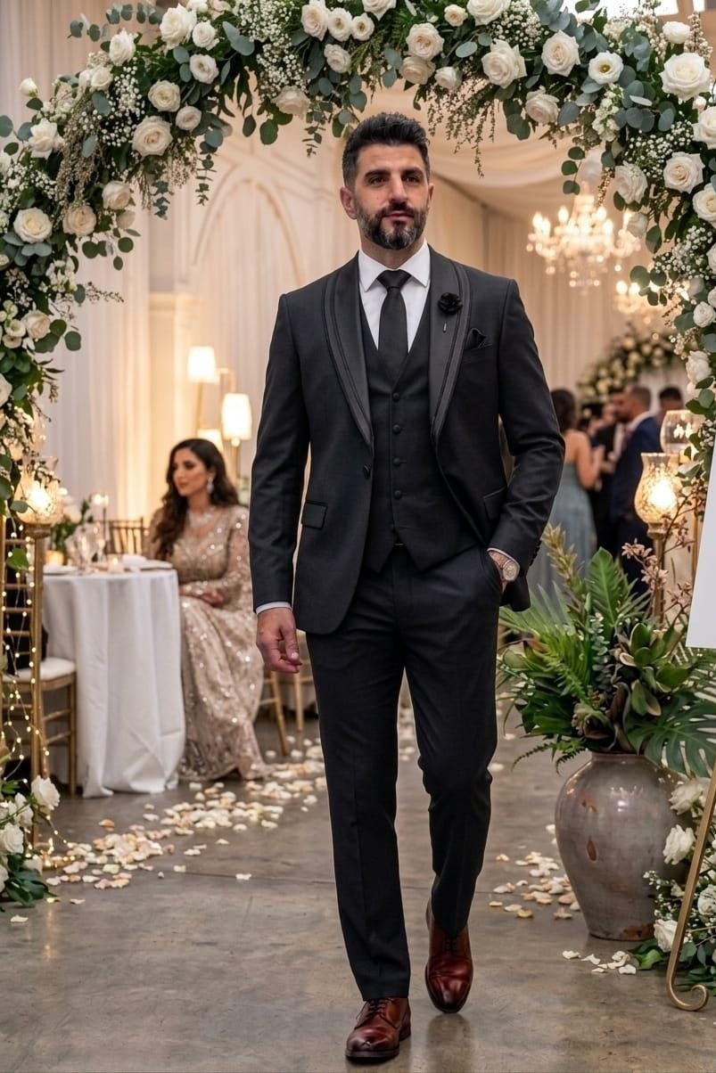 Wholesale Men's Black Three-Piece Suit 1701W26-103