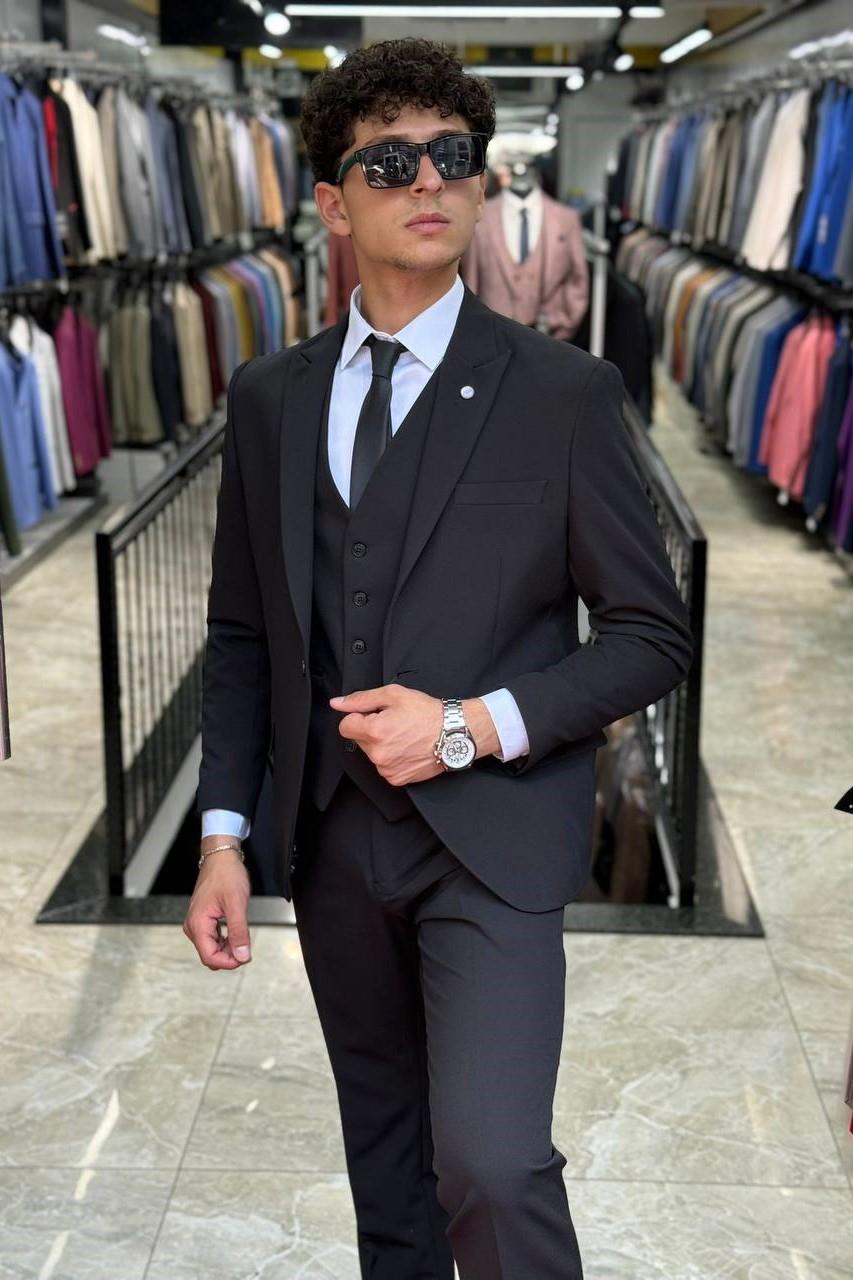 Wholesale Men's Black Three-Piece Suit 1701W26-061