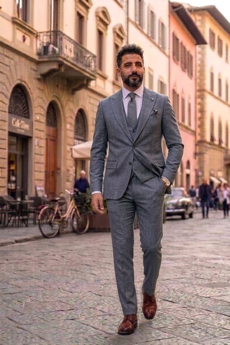 Wholesale Men's Blue Three-Piece Suit 1701W26-100