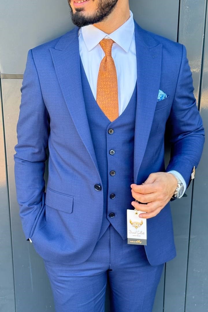 Wholesale Men's Blue Three-Piece Suit 1744W26-046