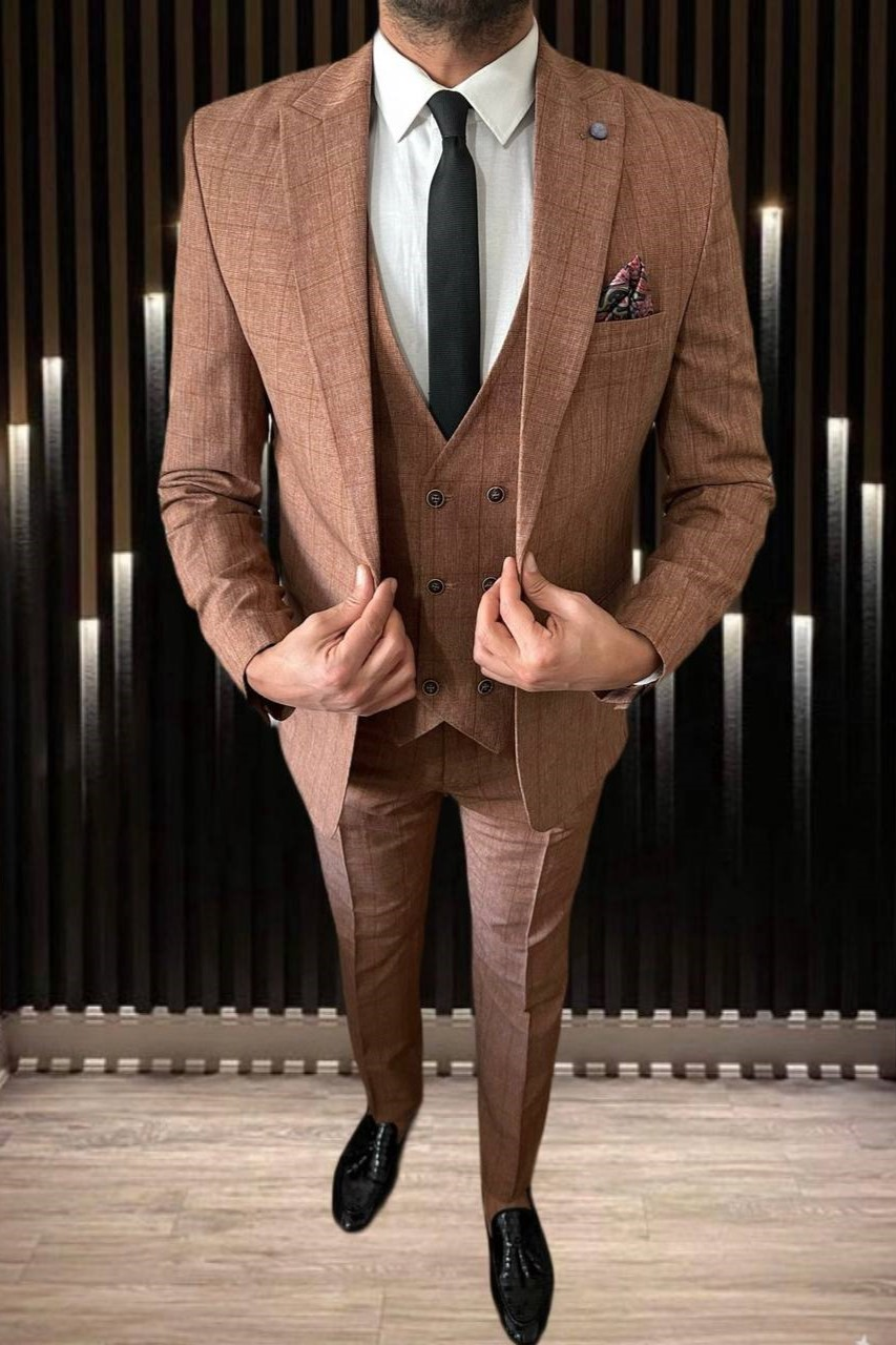 Wholesale Men's Brown Three-Piece Suit 1701W26-090