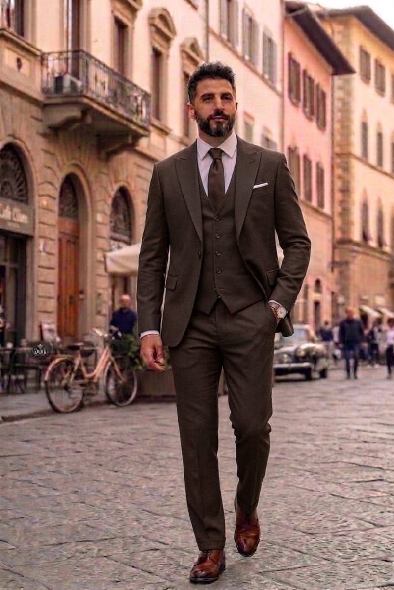 Wholesale Men's Brown Three-Piece Suit 1701W26-107